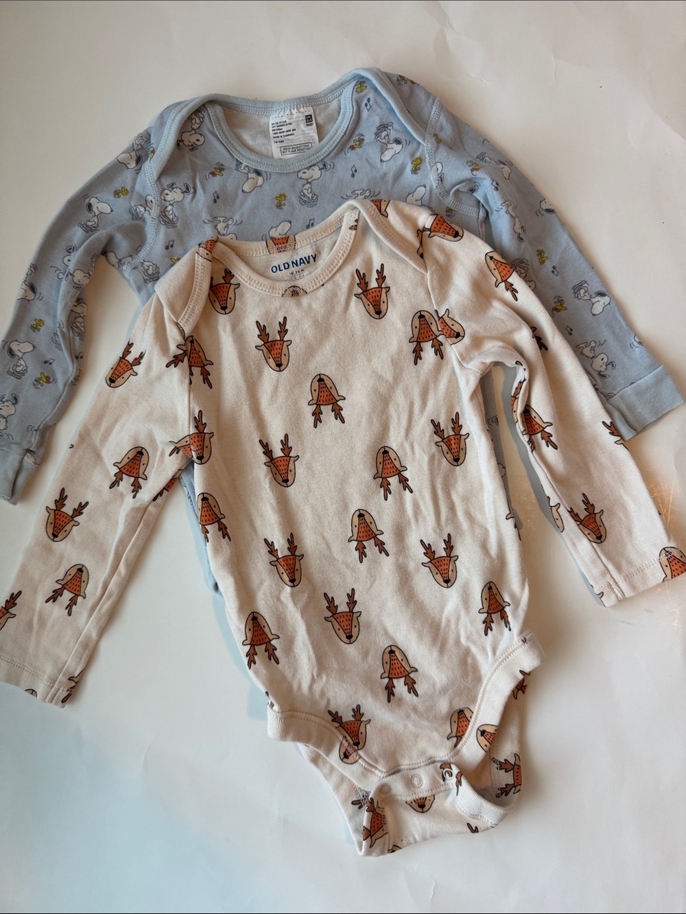 Bundle Old Navy Baby and Uniqlo Long-Sleeve Bodysuit size 18 to 24 months